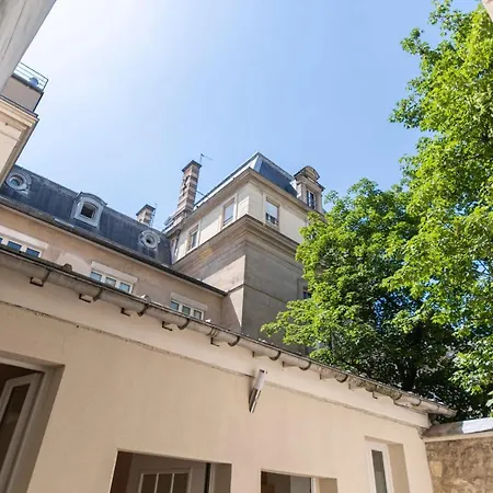 Superb And Design Studio Near The Eiffel Tower