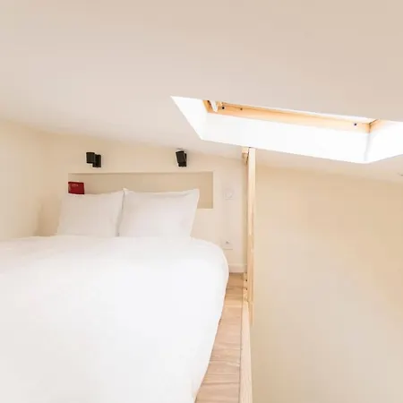 Superb And Design Studio Near The Eiffel Tower * Parijs