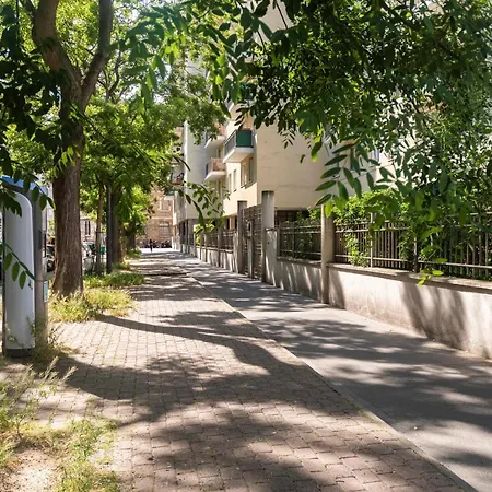 Superb And Design Studio Near The Eiffel Tower Parijs