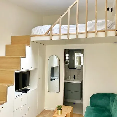 Superb And Design Studio Near The Eiffel Tower Paris